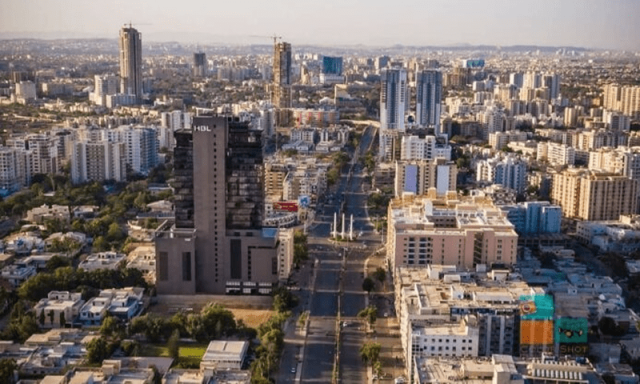Karachi hotel thakah nudhaan America ge officialunnah angaifi