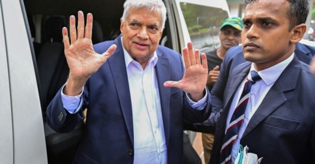 Ranil ge sih’hee haalathu goasve, ICU gai admit koffi 