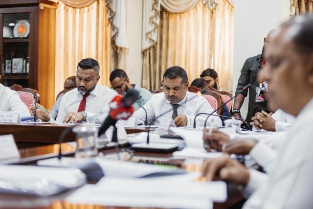 Committee in faas koffai vanikoh, Anehka ves bill dhiraasaa kuranee
