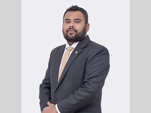 Maafushi raees hayyaru kurun, e'rashu council in kuhvveri koffi 