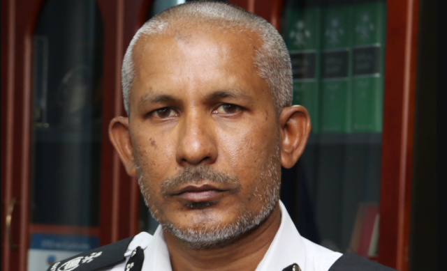 Customs ge deputy commissioner riyaz ge magaamu alun iyaadha kuran committee in raees ah lafaa dheefi