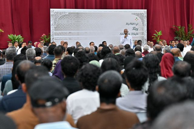 Rayyithunge bahdhaluvun thakugai minivan kamaa eku suvaalu/hiyaalu hushahelheyne: Heena