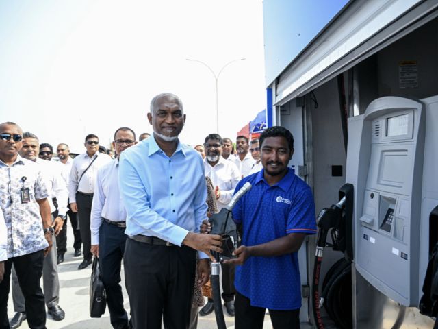 Heyo agugai masverinnah theyo foaru kohdhinumah gaaim kuri fuarthama fuel skid dhuvaafaru gai