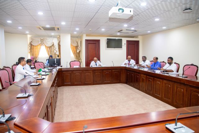 Riyaasee adhi majlis inthihaabu ehkkohllaa bill committee in faaskoffi 
