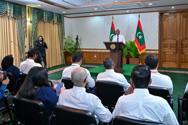 Raees ofeehun baahvaa press thakah 