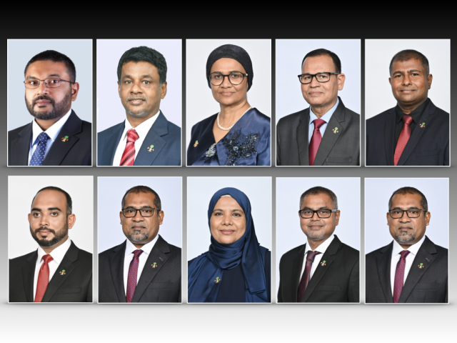 10 vazeerun isthiufaa dhehvvee raees gehnnavaa badhalu thakah furusathu dheyn: Raees office 