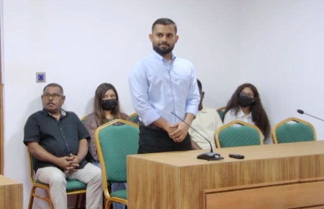 Kureege controller shamman ge mahchah 25 aharu dhuvahuge jalu hukumeh