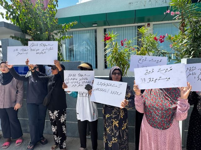 Vakikuri muvazzafunge dhifaau gai Kurendhoo gai silsilaa muzahara kuran ninmaifi
