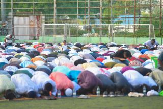 ބޮޑު ޖާމާއަތުގައި ކުރި އީދު ނަމާދު
